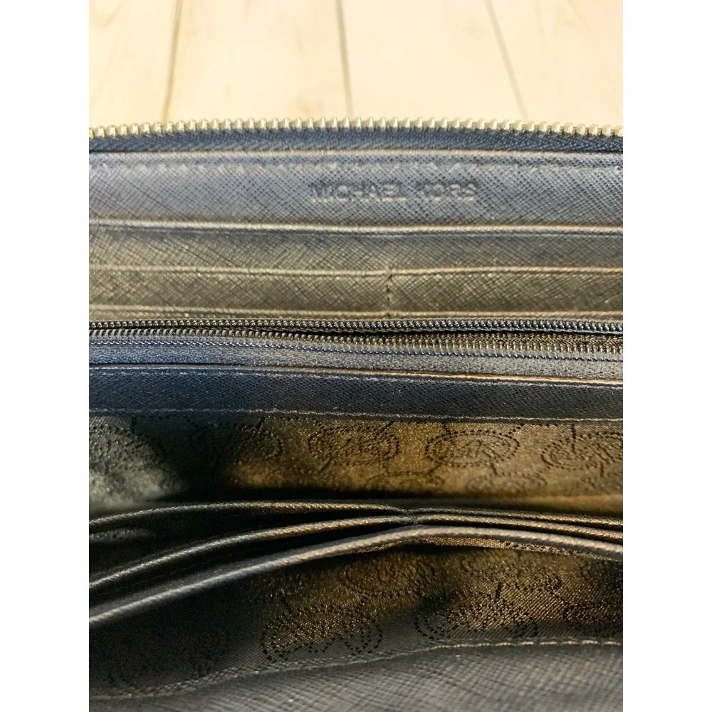 Michael Kors Black Saffiano Leather Jet Set Zip Around Continental Wallet Silver